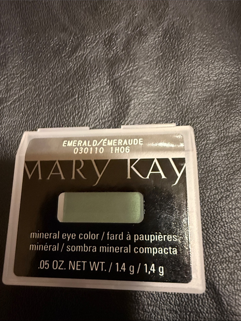 Emerald Mary Kay Mineral Eye Color — Emerald Shimmery Green - Picture 3 of 3